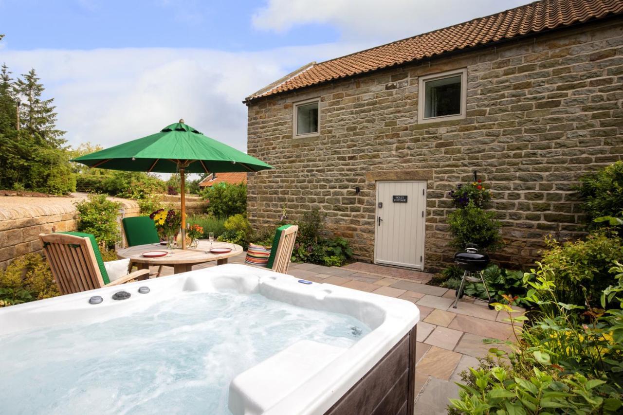 Thirley Cotes Farm Cottages Скарборо Екстер'єр фото