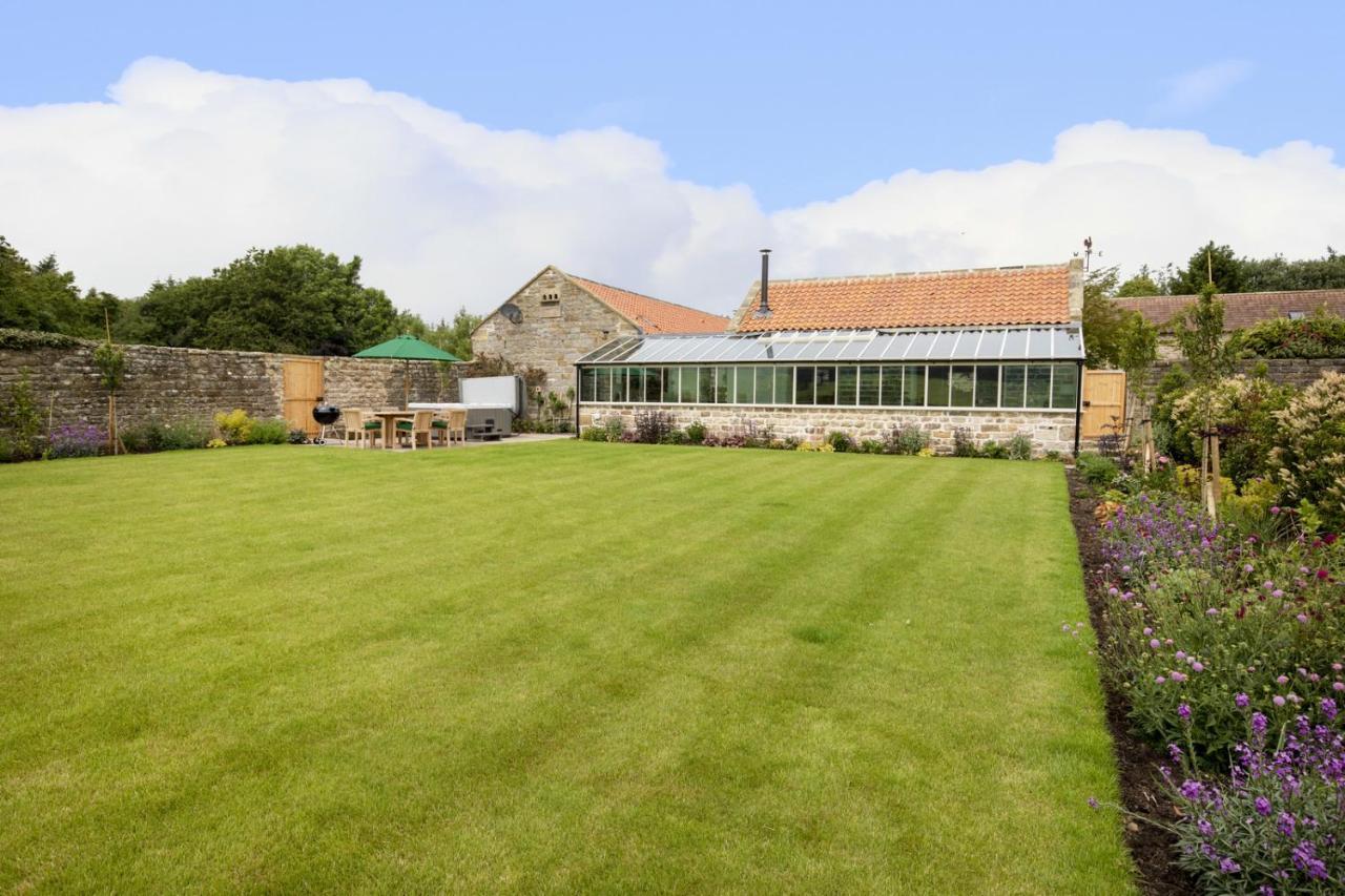 Thirley Cotes Farm Cottages Скарборо Екстер'єр фото