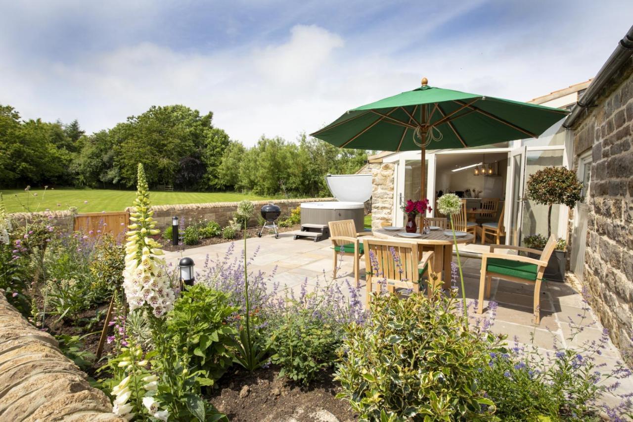 Thirley Cotes Farm Cottages Скарборо Екстер'єр фото