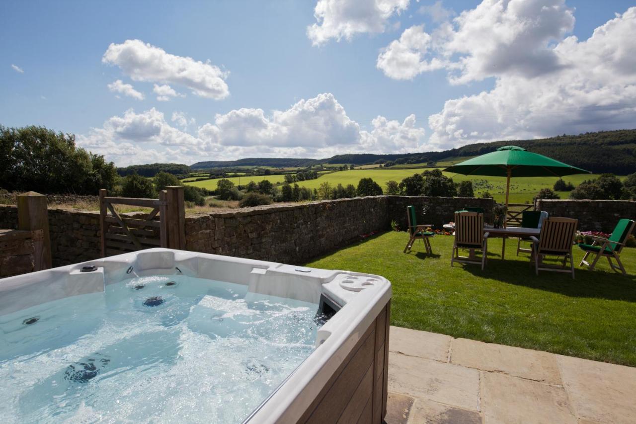 Thirley Cotes Farm Cottages Скарборо Екстер'єр фото